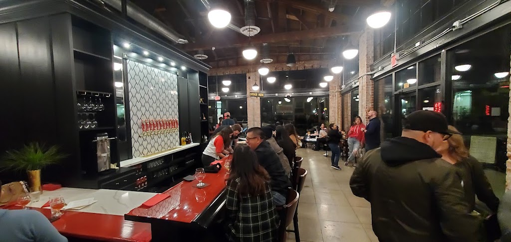 South of Shaw Beer Company | restaurant | 1755 Broadway St #107, Fresno, CA 93721, USA | 5597249356 OR +1 559-724-9356