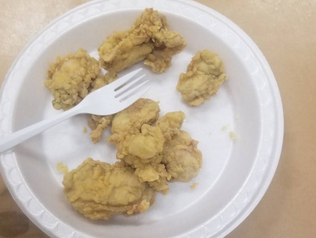 Freds Seafoods | restaurant | 49 N Main St, Randolph, MA 02368, USA | 7819639824 OR +1 781-963-9824