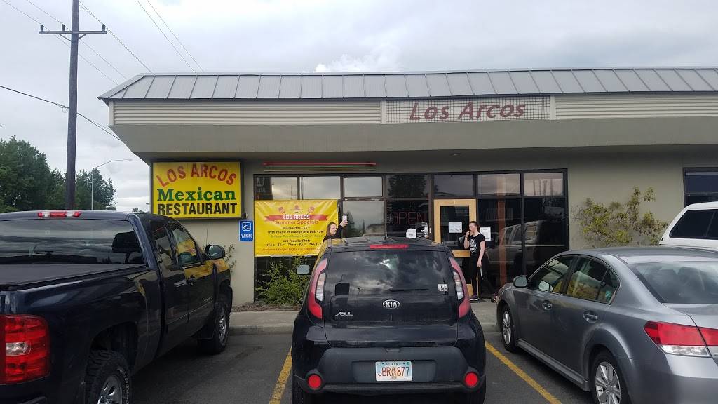 Los Arcos | restaurant | 2000 E Dowling Rd, Anchorage, AK 99507, USA | 9075620477 OR +1 907-562-0477