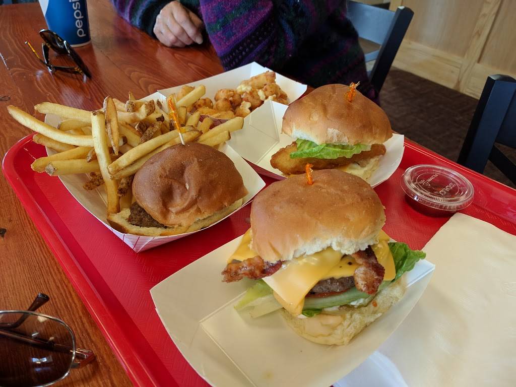 Treat Depot | restaurant | 609 River St, Spooner, WI 54801, USA | 7159391777 OR +1 715-939-1777