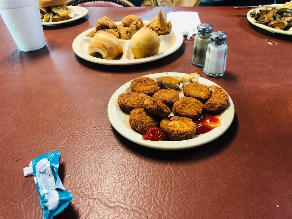 Grannys Fried Chicken | restaurant | 200 Hall Rd, Seagoville, TX 75159, USA | 9722874126 OR +1 972-287-4126