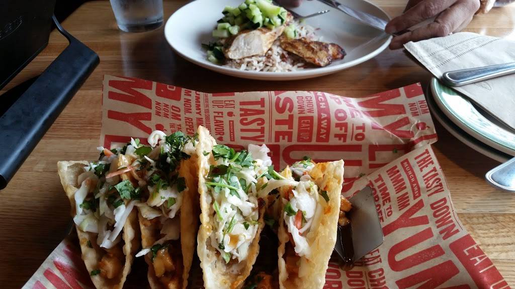 Applebees Grill + Bar | restaurant | 3440 William Penn Hwy, Pittsburgh, PA 15235, USA | 4128233363 OR +1 412-823-3363