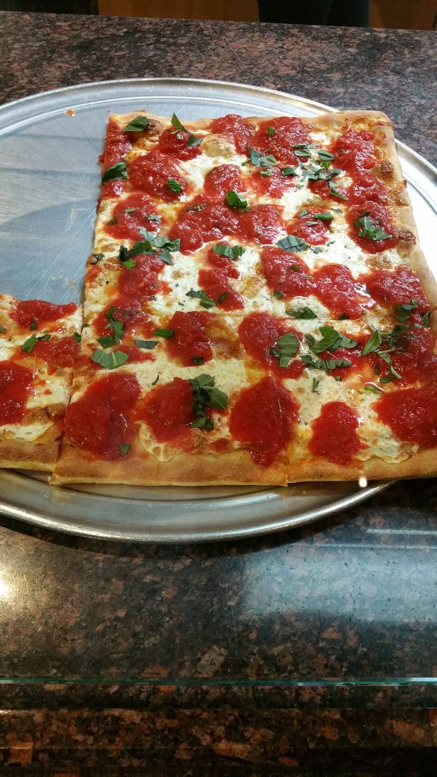 Cascarinos | restaurant | 152-59 10th Ave, Whitestone, NY 11357, USA | 7187464370 OR +1 718-746-4370