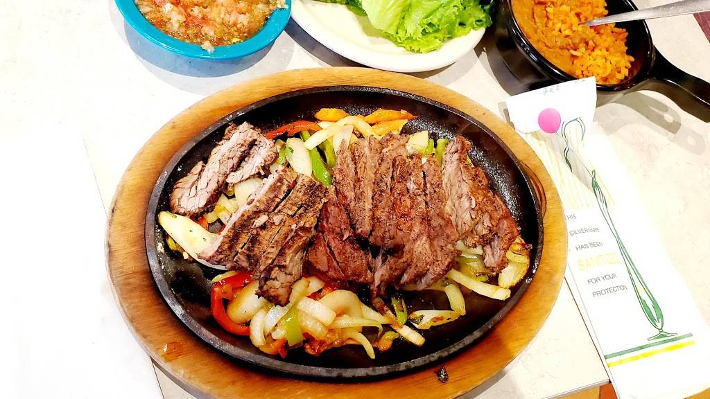 Chuys | restaurant | 8121 E Arapahoe Rd, Greenwood Village, CO 80112, USA | 7206997500 OR +1 720-699-7500