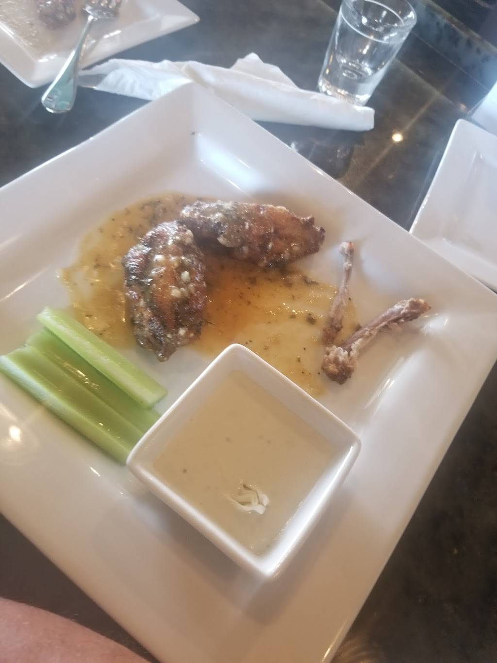 Stonys | restaurant | 8166 Shore Dr, Norfolk, VA 23518, USA | 7579376889 OR +1 757-937-6889