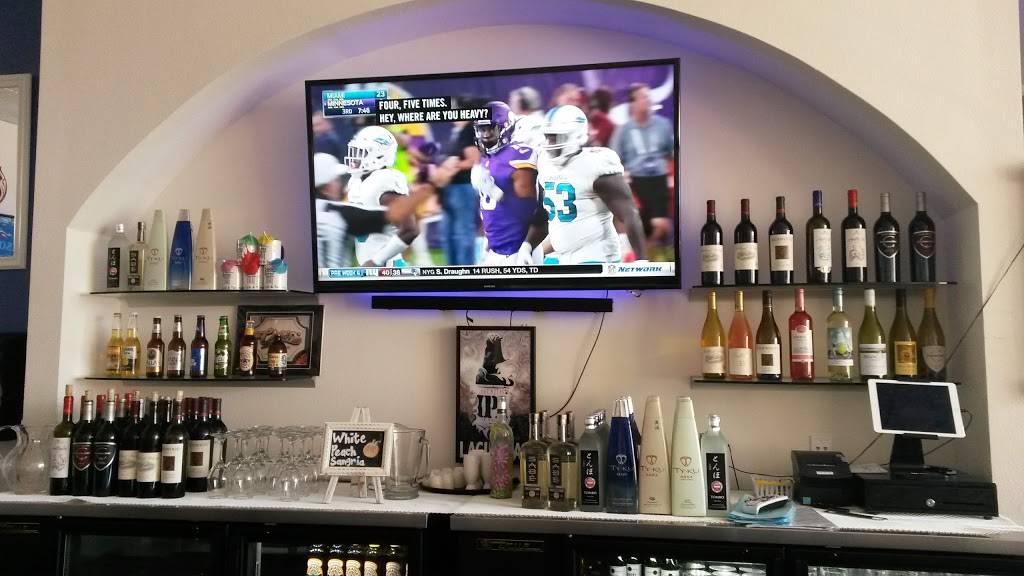 Dinos Gyros Greek Cafe and Taverna | restaurant | 4705 Clairemont Dr Ste D, San Diego, CA 92117, USA | 8582741619 OR +1 858-274-1619