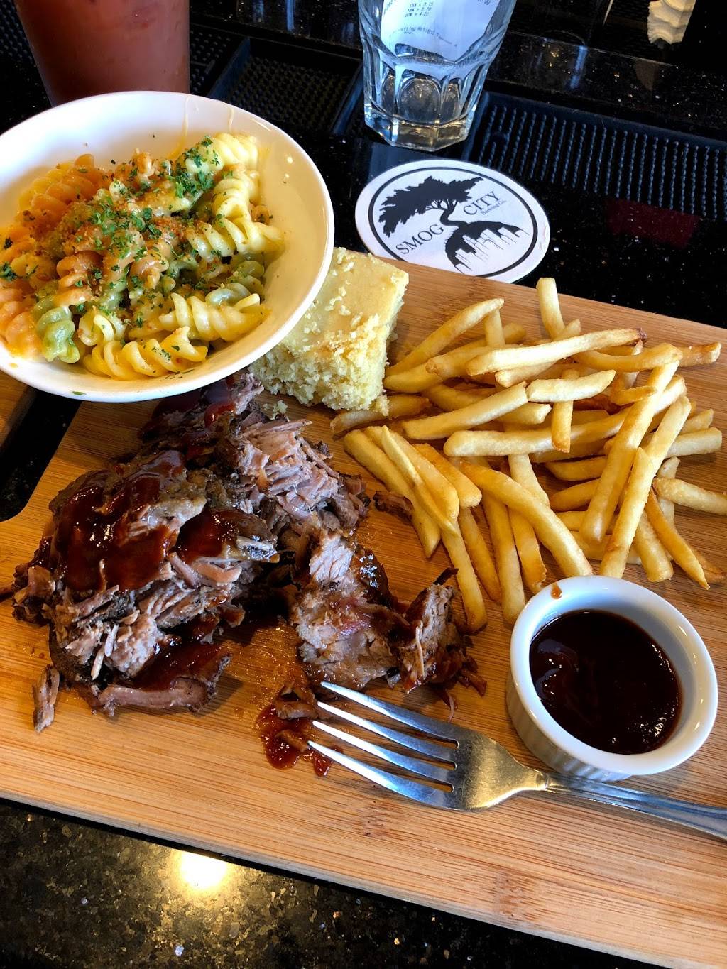 Weiland Taphouse & BBQ | restaurant | 2104 Pacific Coast Hwy, Lomita, CA 90717, USA | 4242036383 OR +1 424-203-6383