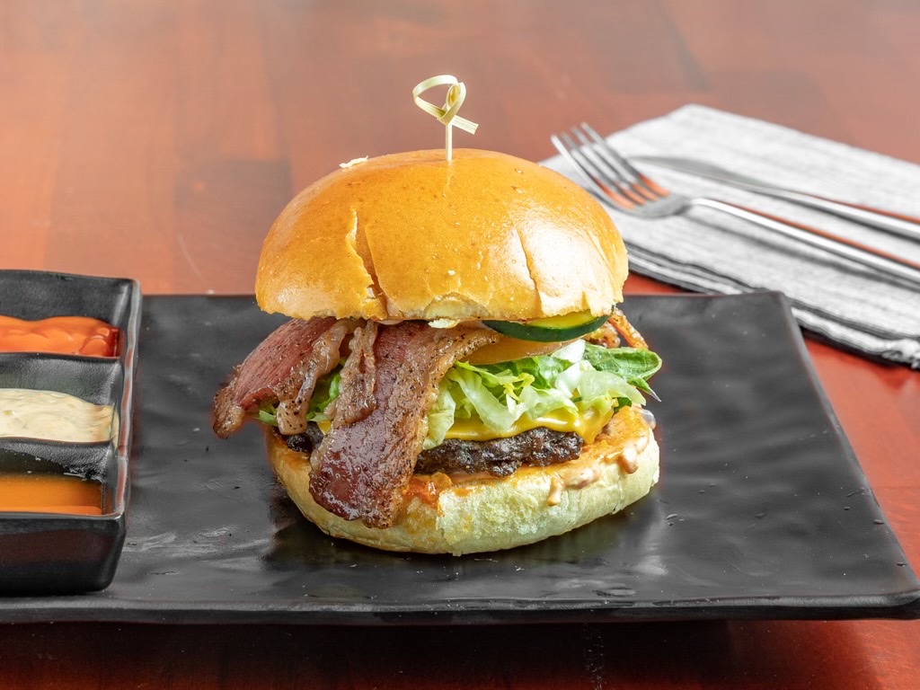 KCC Burger | restaurant | 153-35B Hillside Avenue, Queens, NY 11432, USA | 9293350207 OR +1 929-335-0207