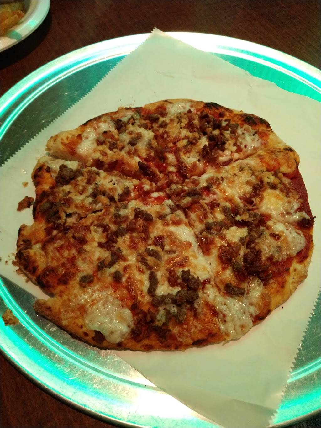 Dinos Pizza | restaurant | 1307 South Ocean Boulevard, Myrtle Beach, SC 29577, USA | 8434487497 OR +1 843-448-7497