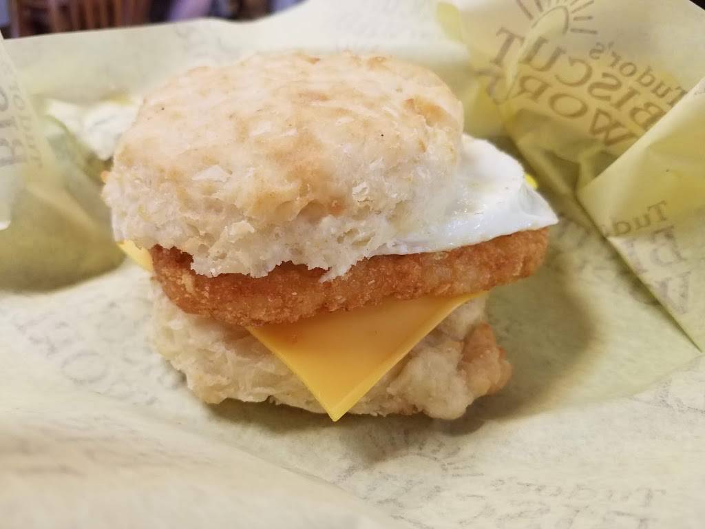 Tudors Biscuit World | restaurant | 1401 Main St E, Oak Hill, WV 25901, USA | 3044652003 OR +1 304-465-2003