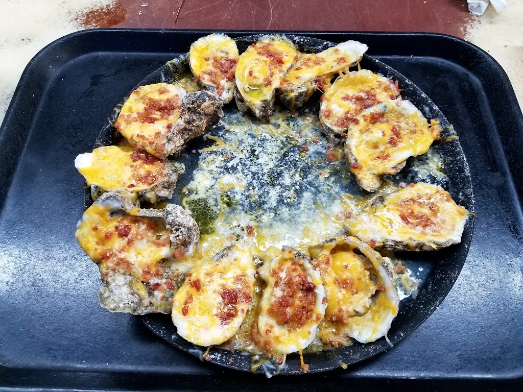 Genes Oyster Bar | restaurant | 302 Sherman Ave, Panama City, FL 32401, USA | 8507851232 OR +1 850-785-1232