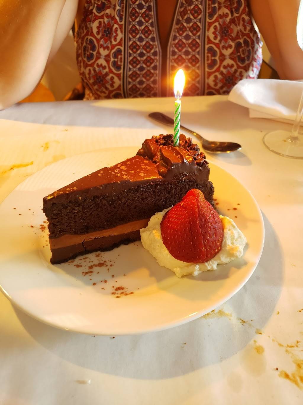 Robertos | restaurant | 200 Shore Rd, Ogunquit, ME 03907, USA | 2076468130 OR +1 207-646-8130