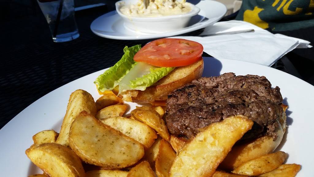 Spankys Hideaway | restaurant | 5208 W County Line Rd, Mequon, WI 53092, USA | 2622423677 OR +1 262-242-3677