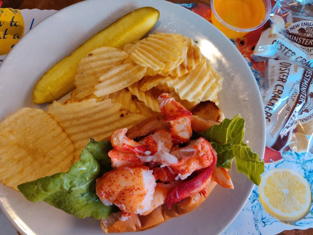 Js Oyster | restaurant | 5 Portland Pier, Portland, ME 04101, USA | 2077724828 OR +1 207-772-4828