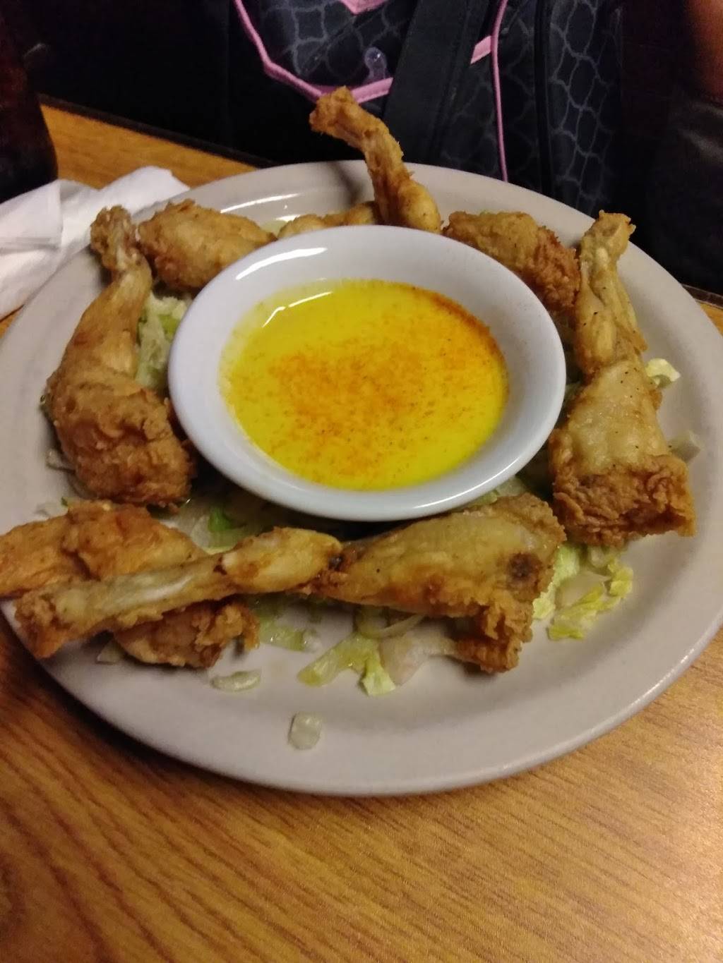 Log Cabin Inn | restaurant | 322 Madison Pike, Covington, KY 41017, USA | 8593569141 OR +1 859-356-9141