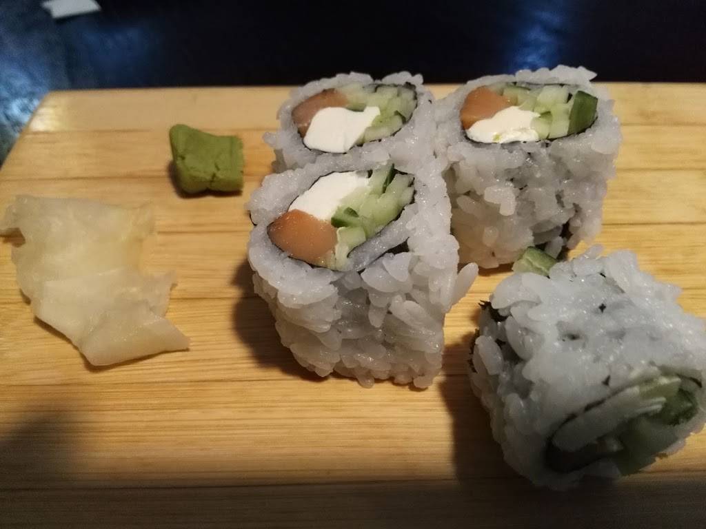 Yaka Sawa Sushi and Grill | restaurant | 57 Main St, Ashburnham, MA 01430, USA | 9782525679 OR +1 978-252-5679