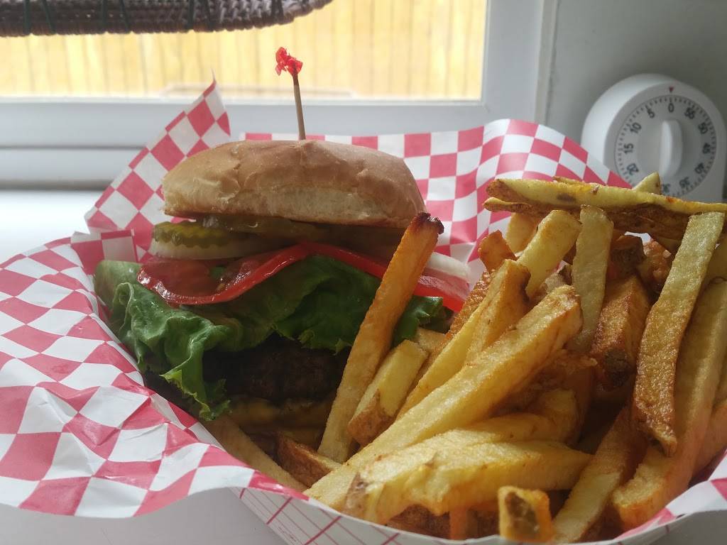 Neon Moon | restaurant | 326 US-71, Mountainburg, AR 72946, USA | 4793691705 OR +1 479-369-1705