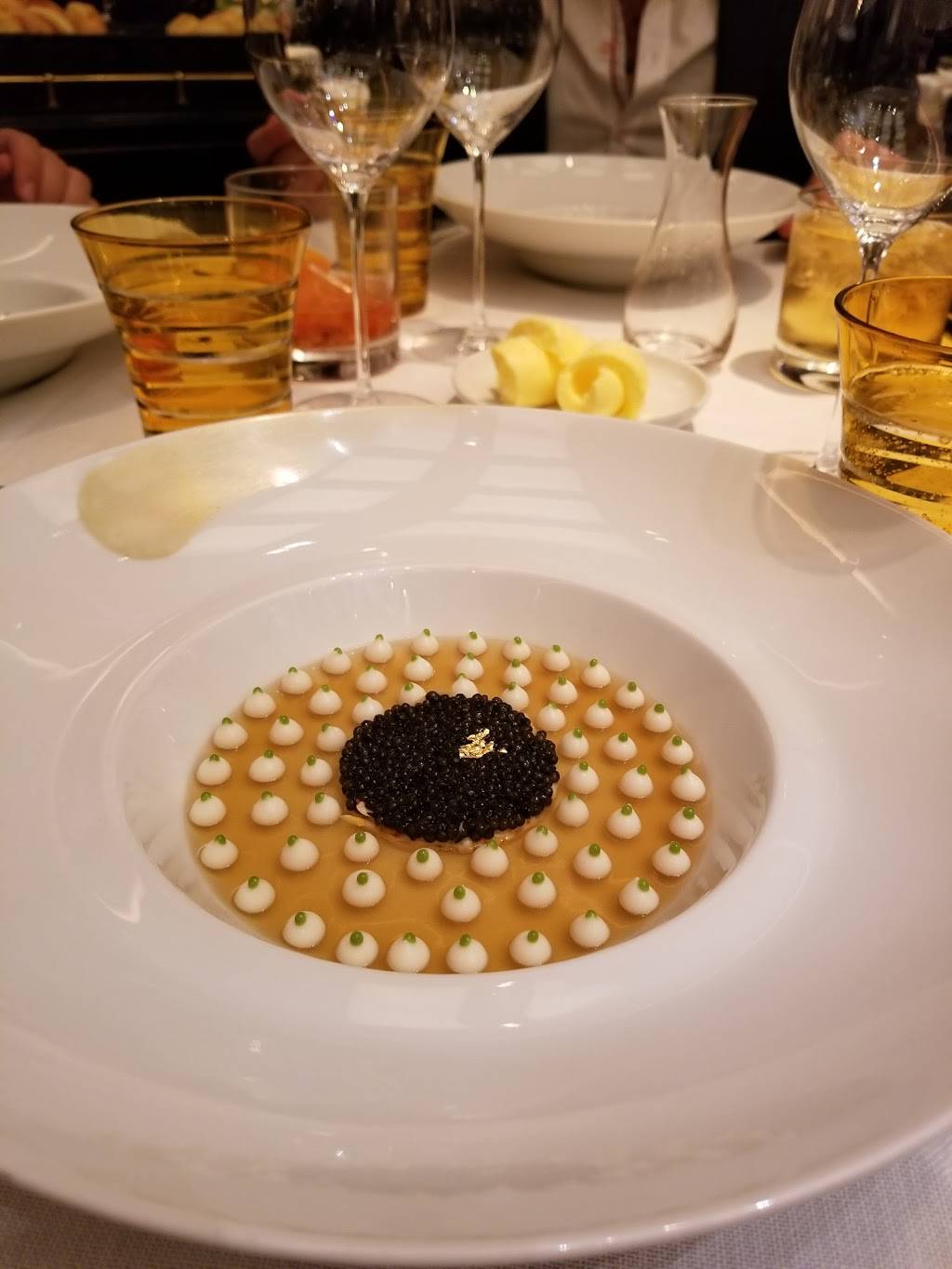 Joel Robuchon | restaurant | MGM Grand, 3799 S Las Vegas Blvd, Las Vegas, NV 89109, USA | 7028917925 OR +1 702-891-7925