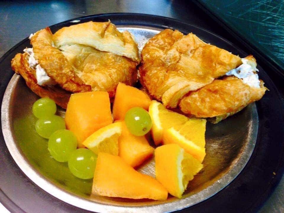 Black Angus | restaurant | 5100 W Markham St, Little Rock, AR 72205, USA | 5012287800 OR +1 501-228-7800