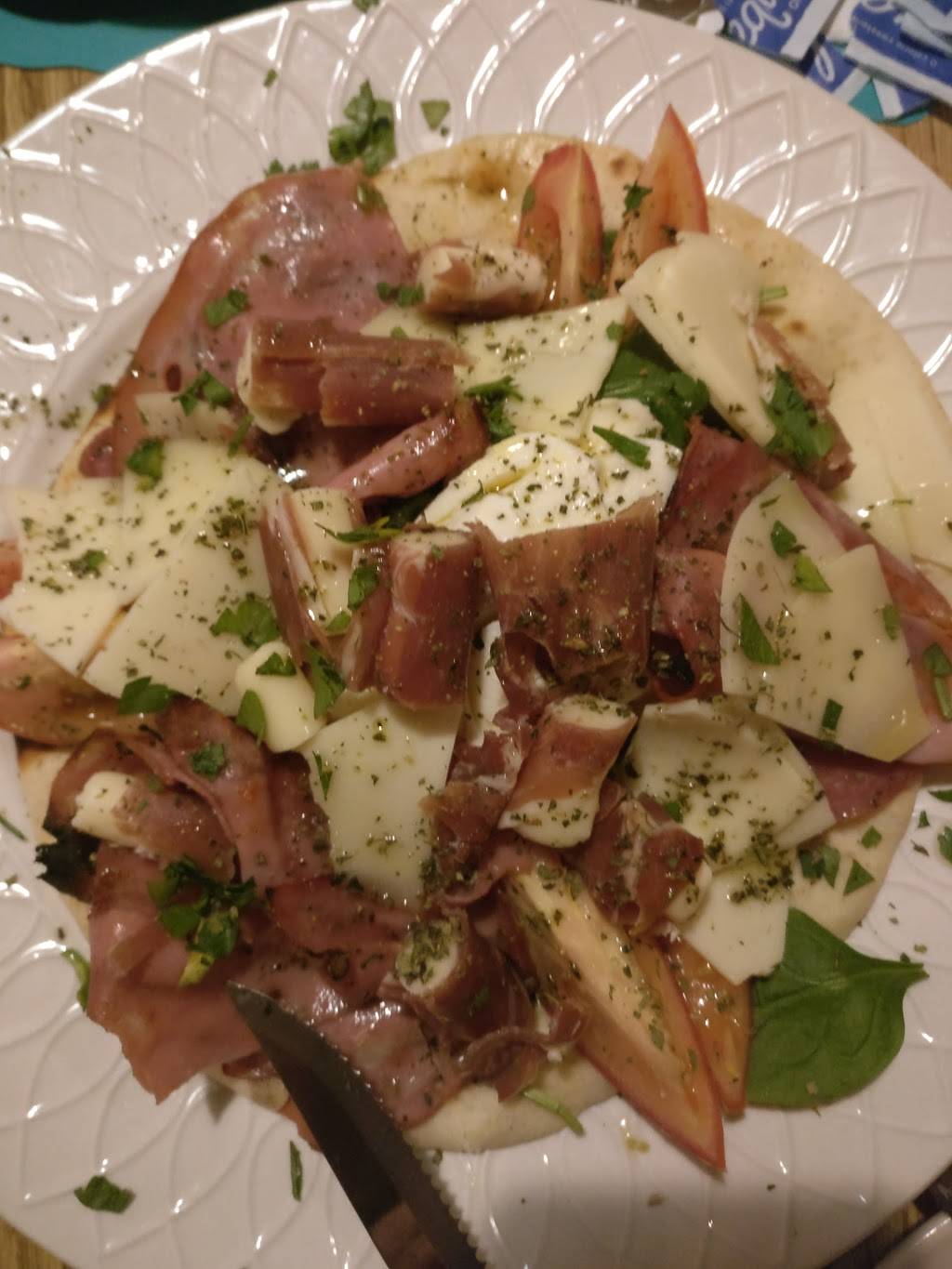 Mezzo Mare | restaurant | 245 Nantasket Ave, Hull, MA 02045, USA | 7819250584 OR +1 781-925-0584