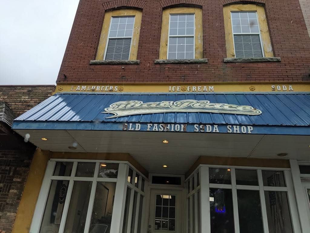 That Place LLC | restaurant | 315 W Water St, Greenfield, MO 65661, USA | 4176370033 OR +1 417-637-0033