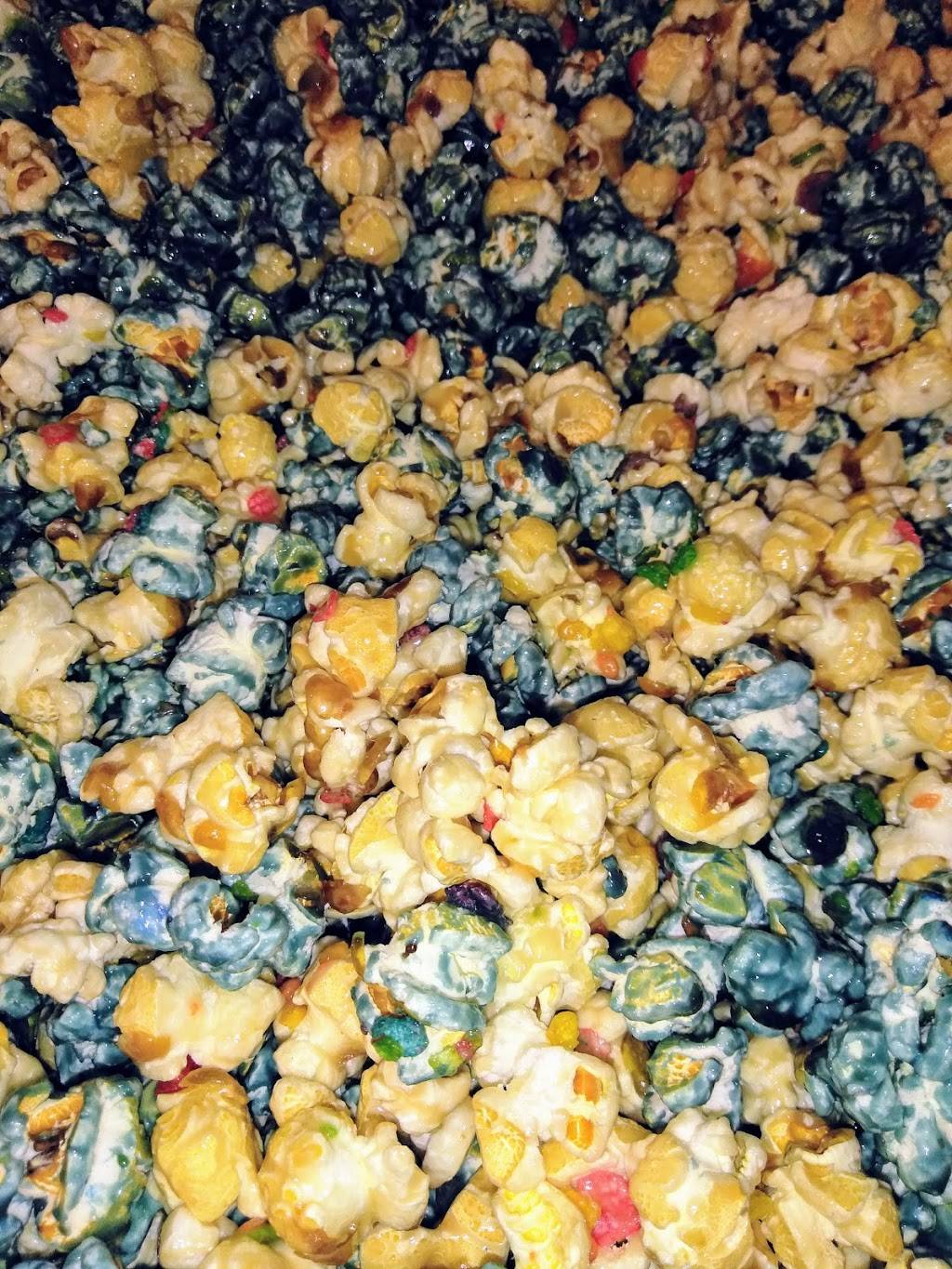 Poppin Off Popcorn | restaurant | 4 N Pearl St, Knox, IN 46534, USA | 5747725999 OR +1 574-772-5999