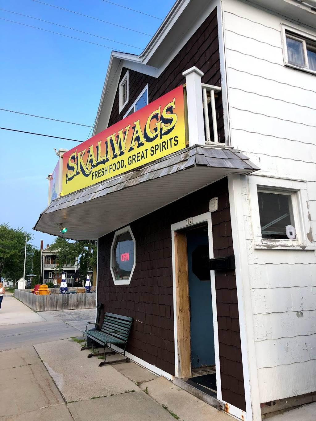 Skaliwag’s Burger Company | restaurant | 604 4th St, Algoma, WI 54201, USA | 9204878700 OR +1 920-487-8700