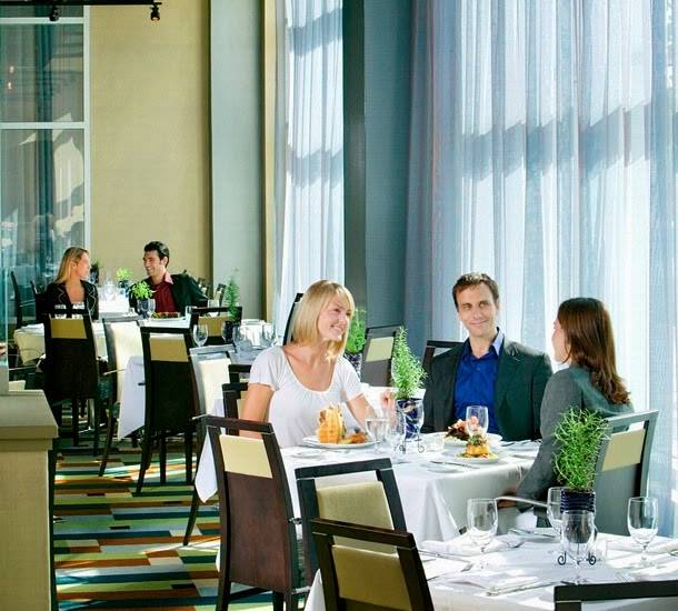 Christophers Restaurant & Bar | restaurant | 10 Livingston Ave, New Brunswick, NJ 08901, USA | 7322142200 OR +1 732-214-2200