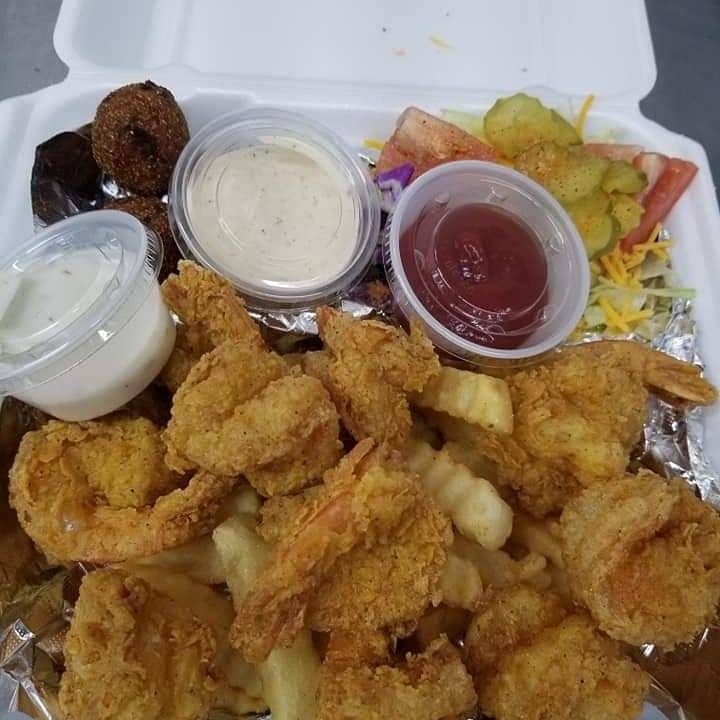 Tinys shop and more | restaurant | 4601 N Market St, Shreveport, LA 71107, USA | 3183934165 OR +1 318-393-4165