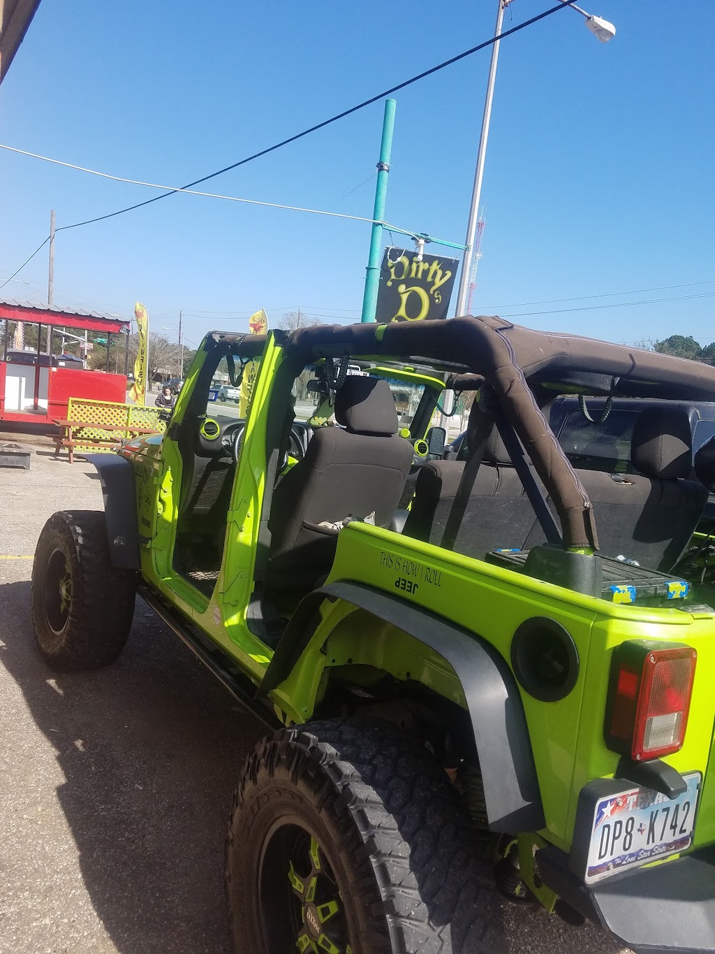 Ds Irish Tavern | restaurant | 2717 N Alexander Dr, Baytown, TX 77520, USA | 2815154283 OR +1 281-515-4283