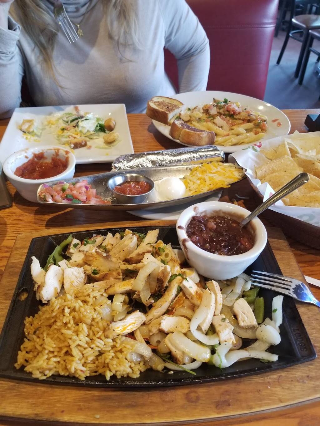 Chilis Grill & Bar | meal takeaway | 2627 Vista Way, Oceanside, CA 92054, USA | 7609671064 OR +1 760-967-1064