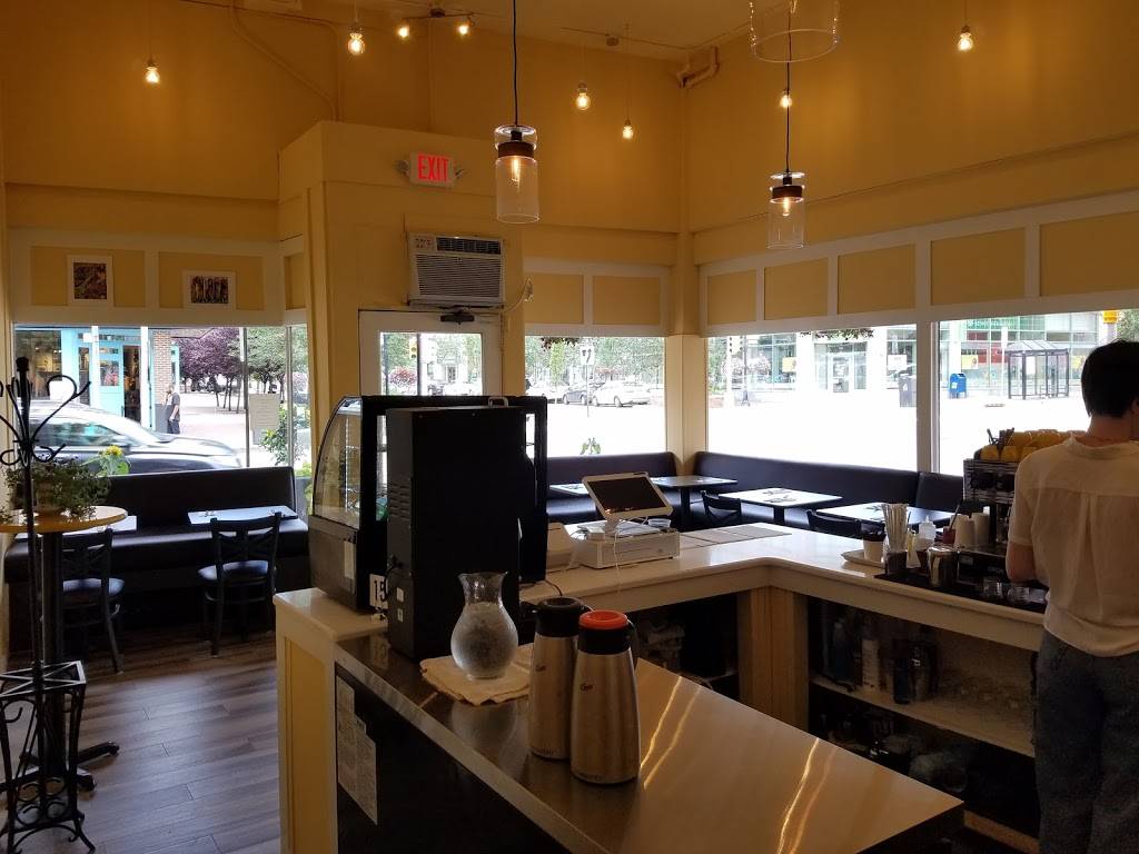 Paper Moon | restaurant | 521 Bloomfield Ave, Montclair, NJ 07042, USA | 9737464201 OR +1 973-746-4201