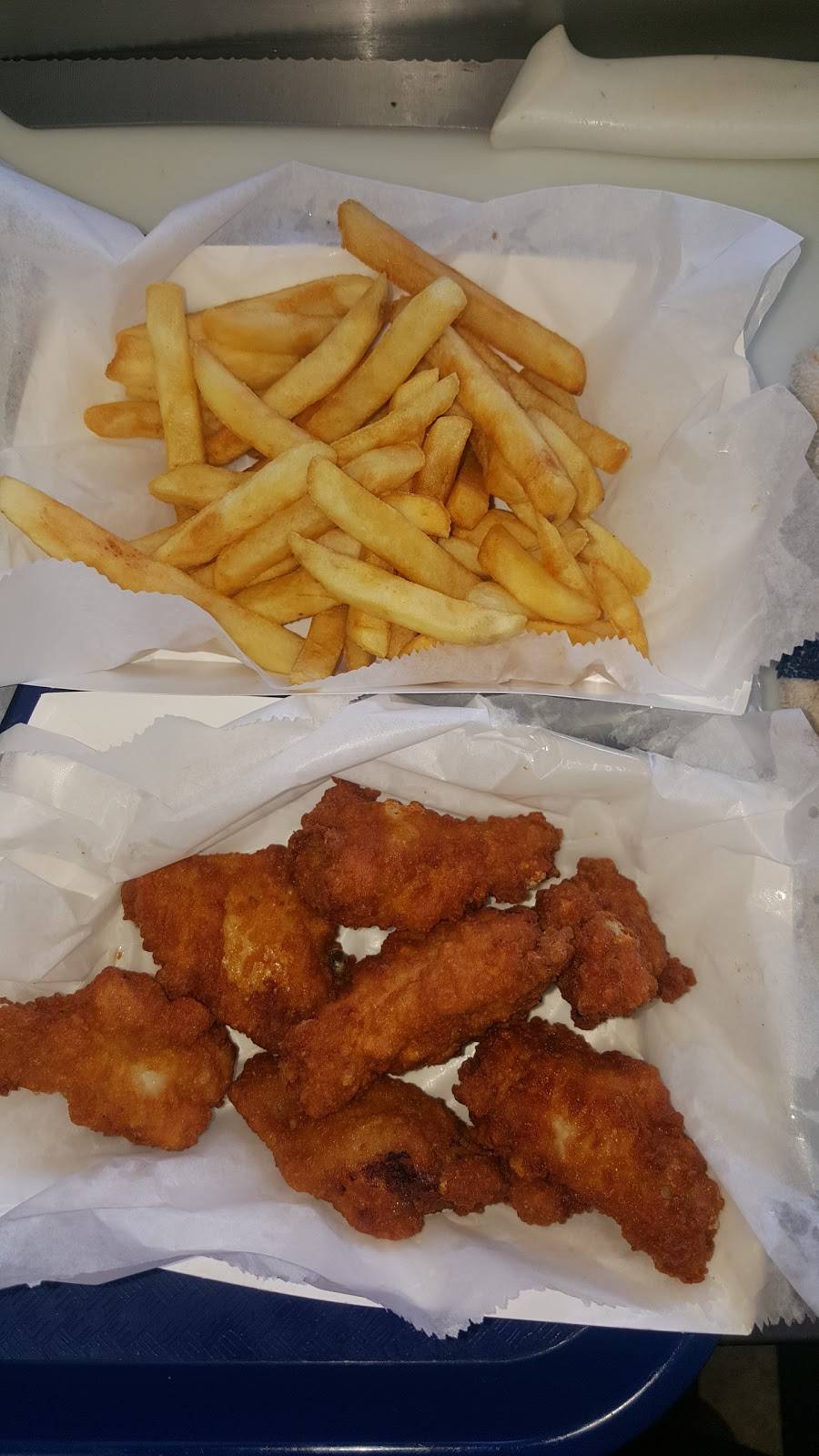 Capt. Nemos | restaurant | 4422 S Wayne Rd, Wayne, MI 48184, USA | 7343313945 OR +1 734-331-3945