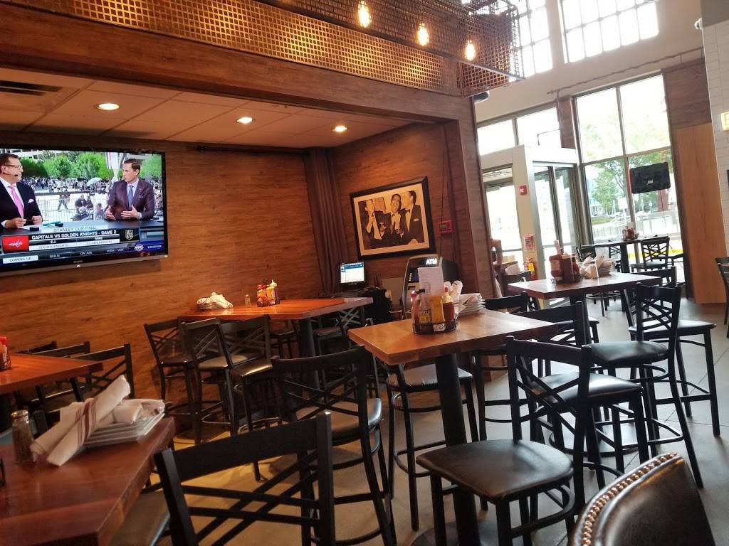 Park Tavern | restaurant | 5433 Park Pl, Rosemont, IL 60018, USA | 8473495151 OR +1 847-349-5151