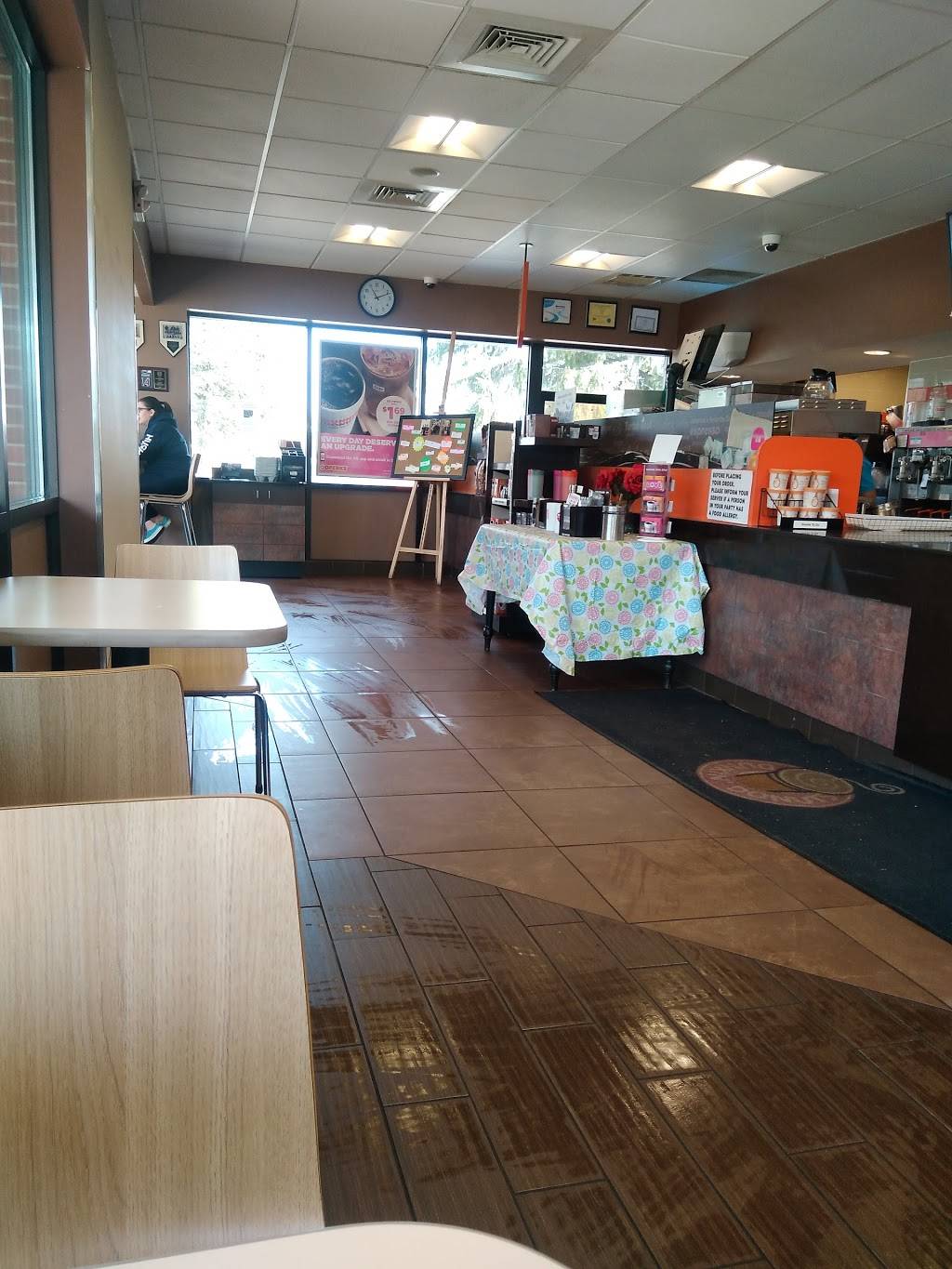 Dunkin | bakery | 1575 Main St, Willimantic, CT 06226, USA | 8604509791 OR +1 860-450-9791