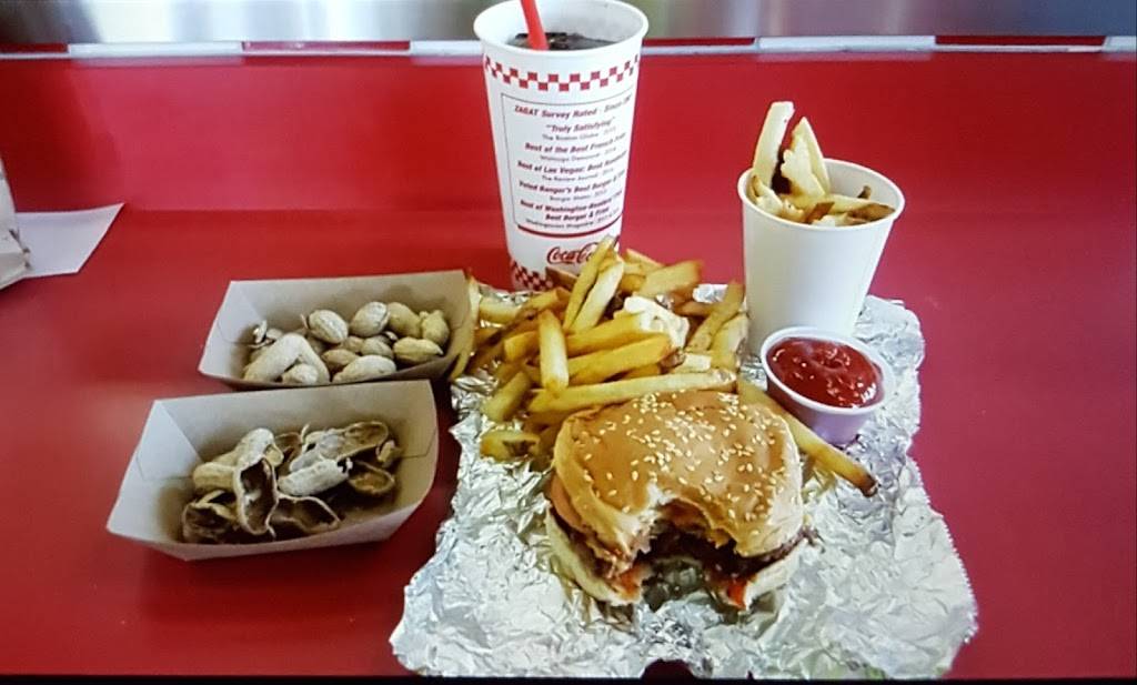 Five Guys | meal takeaway | 7 Warren St, Randolph, MA 02368, USA | 7819630600 OR +1 781-963-0600