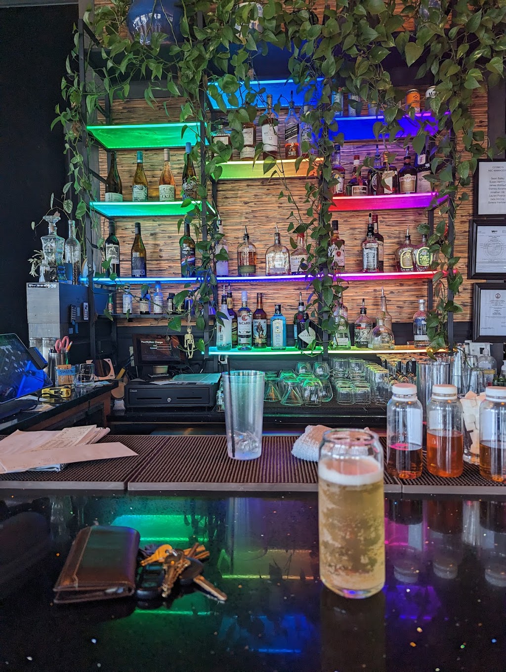 Cosmos New Southern | restaurant | 1128 Church St, Lynchburg, VA 24504, USA | 4343868973 OR +1 434-386-8973