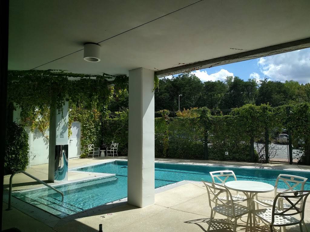 Proximity Hotel | restaurant | 704 Green Valley Rd, Greensboro, NC 27408, USA | 3363798200 OR +1 336-379-8200