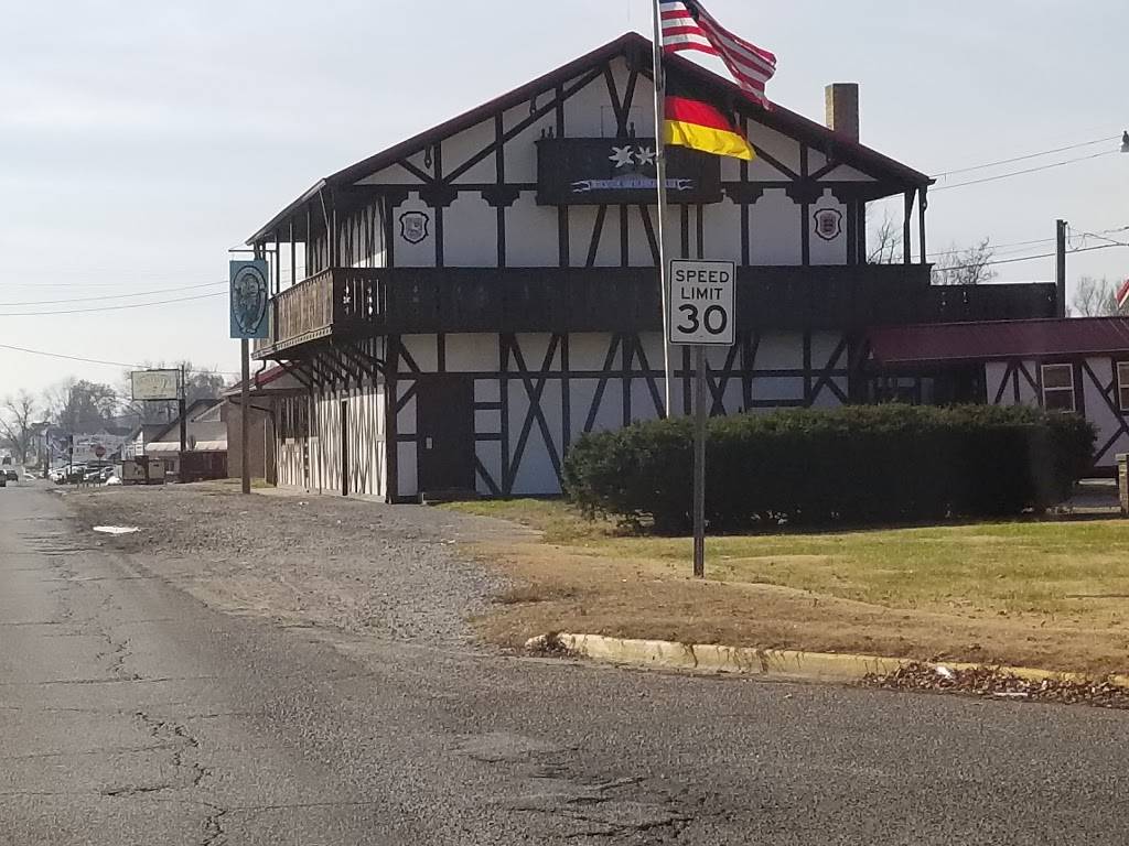 German Oberlander Club | restaurant | 1616 Lafayette Ave, Terre Haute, IN 47804, USA | 8124666143 OR +1 812-466-6143