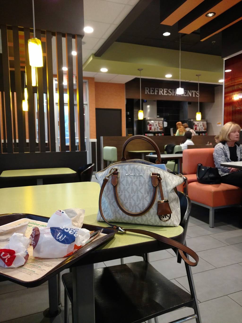 McDonalds | cafe | 10701 N Knoxville Ave, Peoria, IL 61615, USA | 3092431771 OR +1 309-243-1771