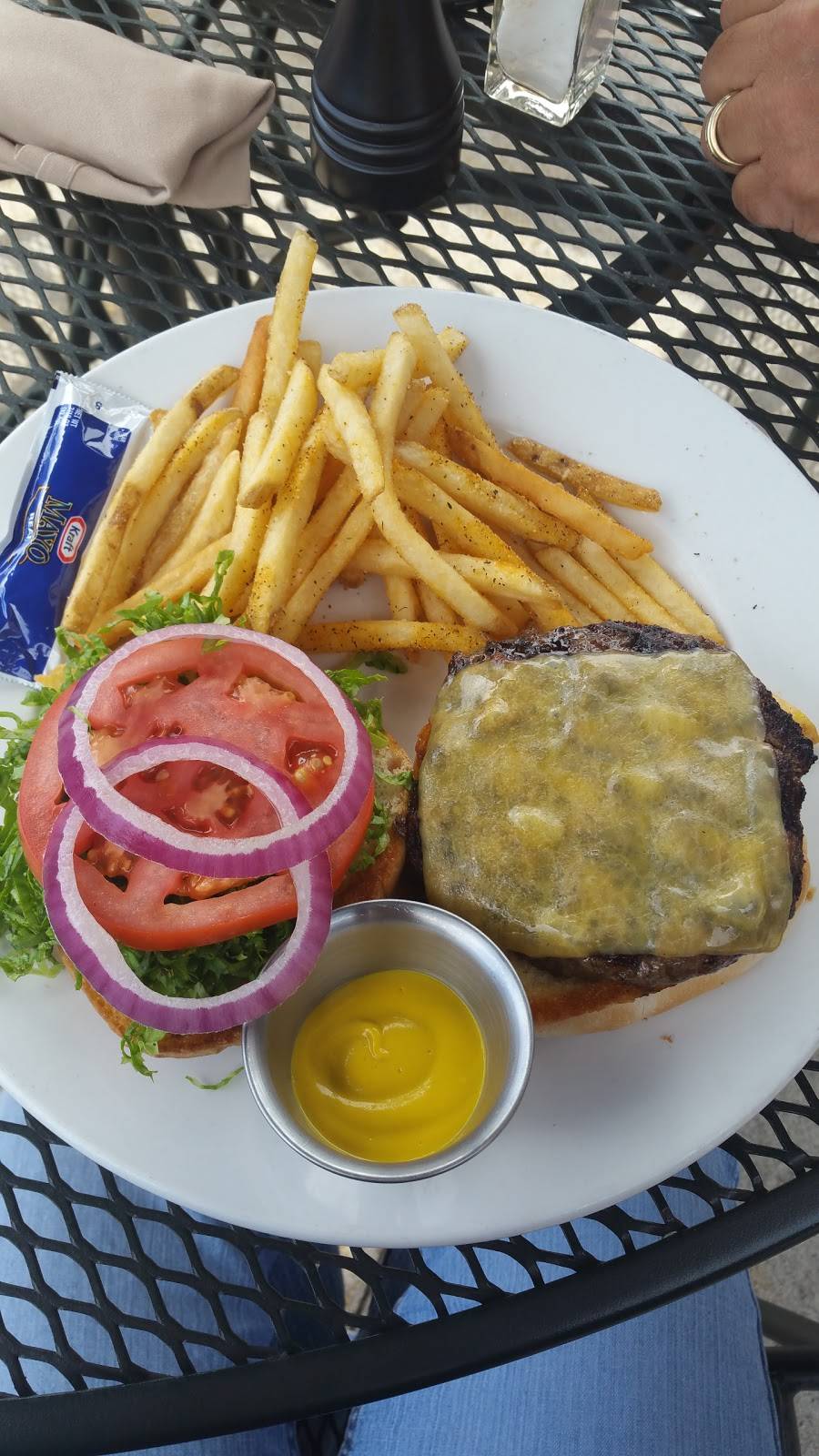 Aubreys | restaurant | 6005 Brookvale Ln, Knoxville, TN 37919, USA | 8655881111 OR +1 865-588-1111