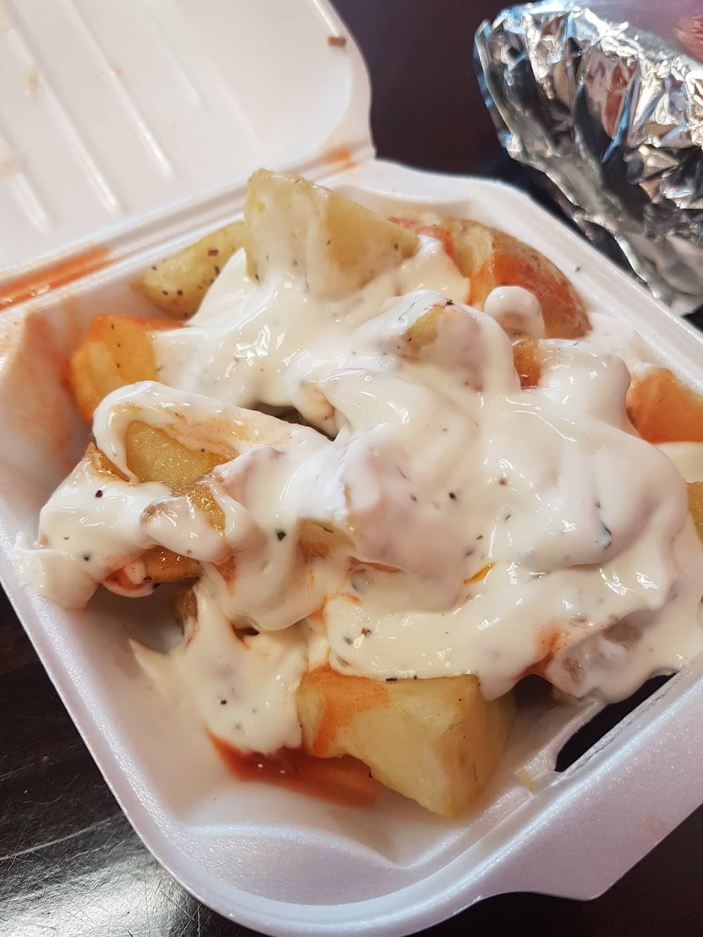 Qs Shawarma | restaurant | 1075 Martin Grove Rd, Etobicoke, ON M9W 4W6, Canada | 4162407712 OR +1 416-240-7712