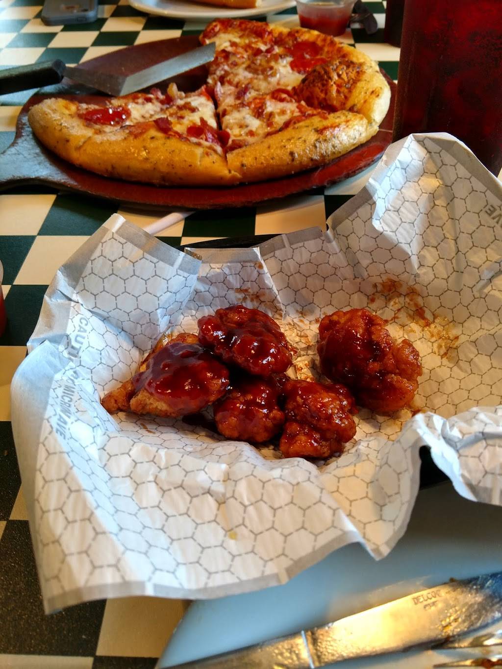 Pizza Hut | meal takeaway | 13212 Midlothian Turnpike, Midlothian, VA 23113, USA | 8047946466 OR +1 804-794-6466