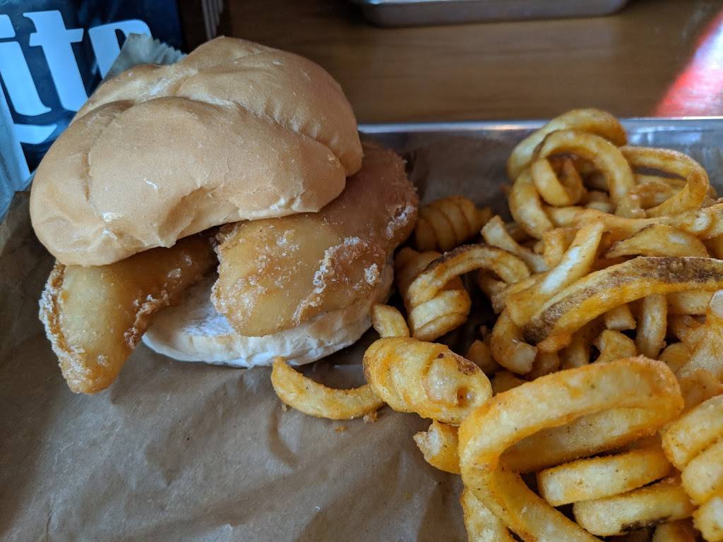 Waterfront Bar & Grill | restaurant | 215 N Main St, Kewaunee, WI 54216, USA | 9203880505 OR +1 920-388-0505