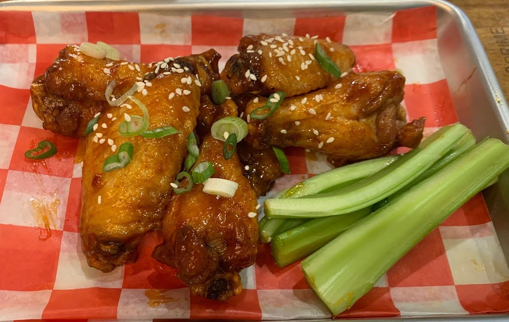 Wingabels | restaurant | 1639 Broadway, San Antonio, TX 78215, USA | 2104449425 OR +1 210-444-9425