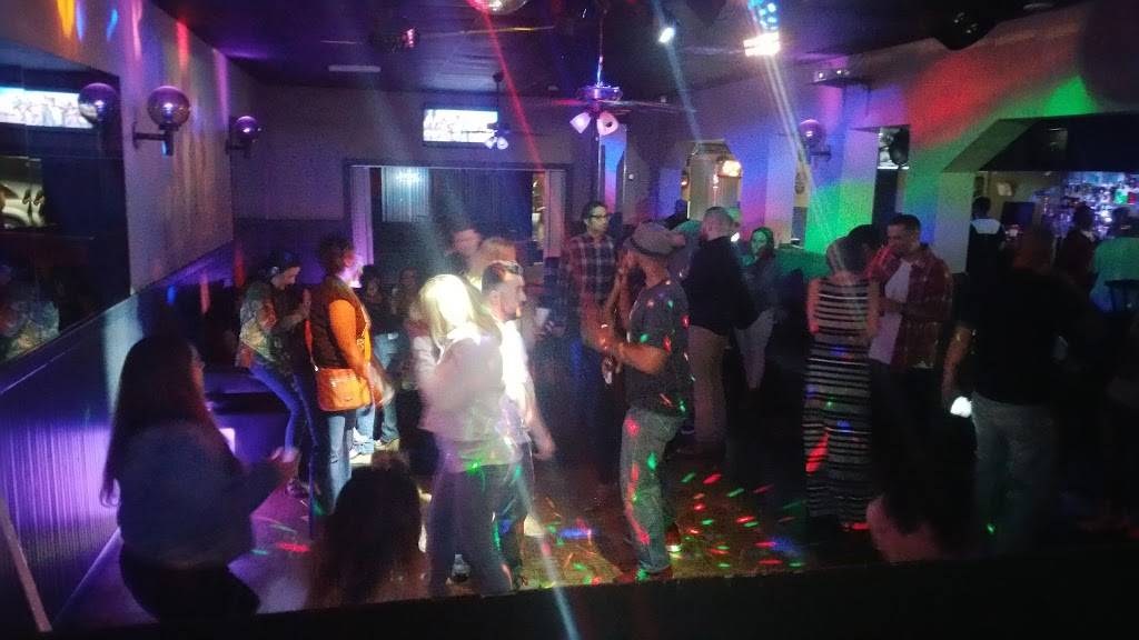 Rookies Bar and Grill | restaurant | 1218 Acushnet Ave, New Bedford, MA 02746, USA | 5088585455 OR +1 508-858-5455