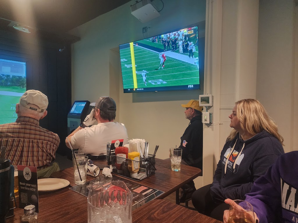 Lakeville Links Indoor Golf | restaurant | 17630 Juniper Path Suite H, Lakeville, MN 55044, USA | 6126990526 OR +1 612-699-0526