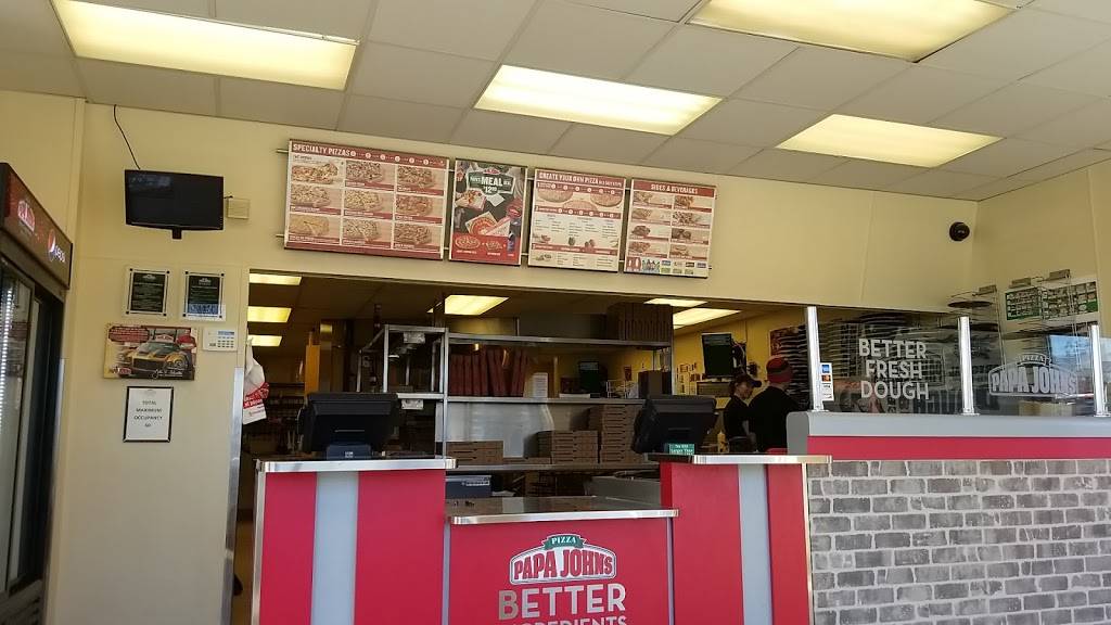 Papa Johns Pizza | restaurant | 510 E Broadway St, Shelbyville, IN 46176, USA | 3173982600 OR +1 317-398-2600