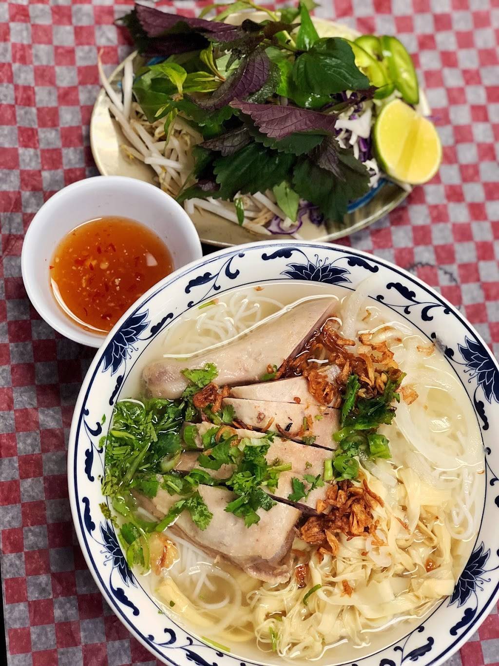 Pho John | restaurant | 1638 Puente Ave, Baldwin Park, CA 91706, USA | 6269601234 OR +1 626-960-1234