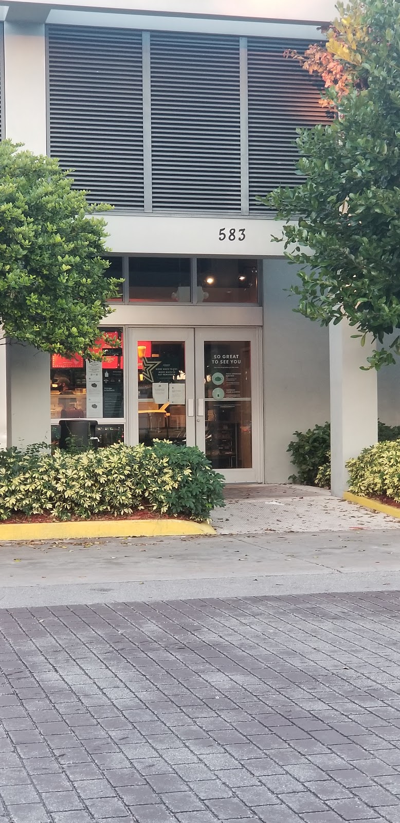 Starbucks | cafe | 583 W 49th St, Hialeah, FL 33012, USA | 3055120349 OR +1 305-512-0349